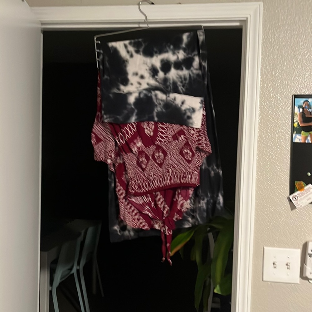 Lot of 2 multicolored skirts in good condition
